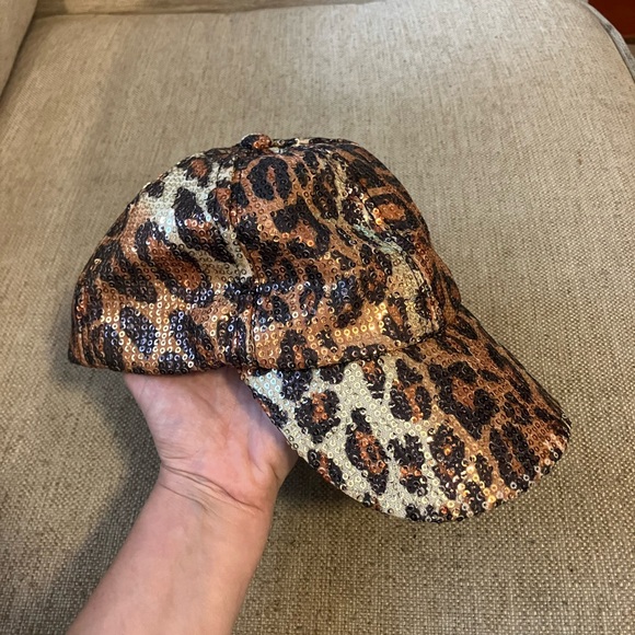 Cheetah animal print Y2K hat - Picture 2 of 4